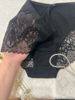 شورت زنانه نخ پنبه درجه یک پشت دانتل برند سولار (مشکی) - تصویر 2